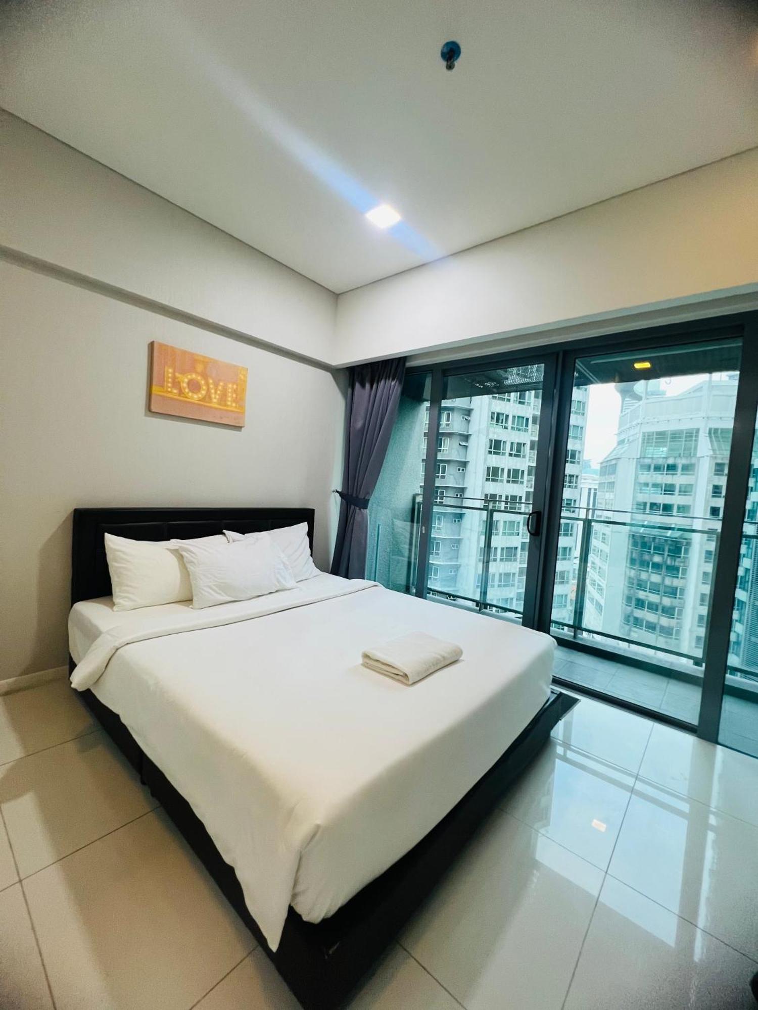 Summer Suites Klcc By Classy Kuala Lumpur Exterior photo