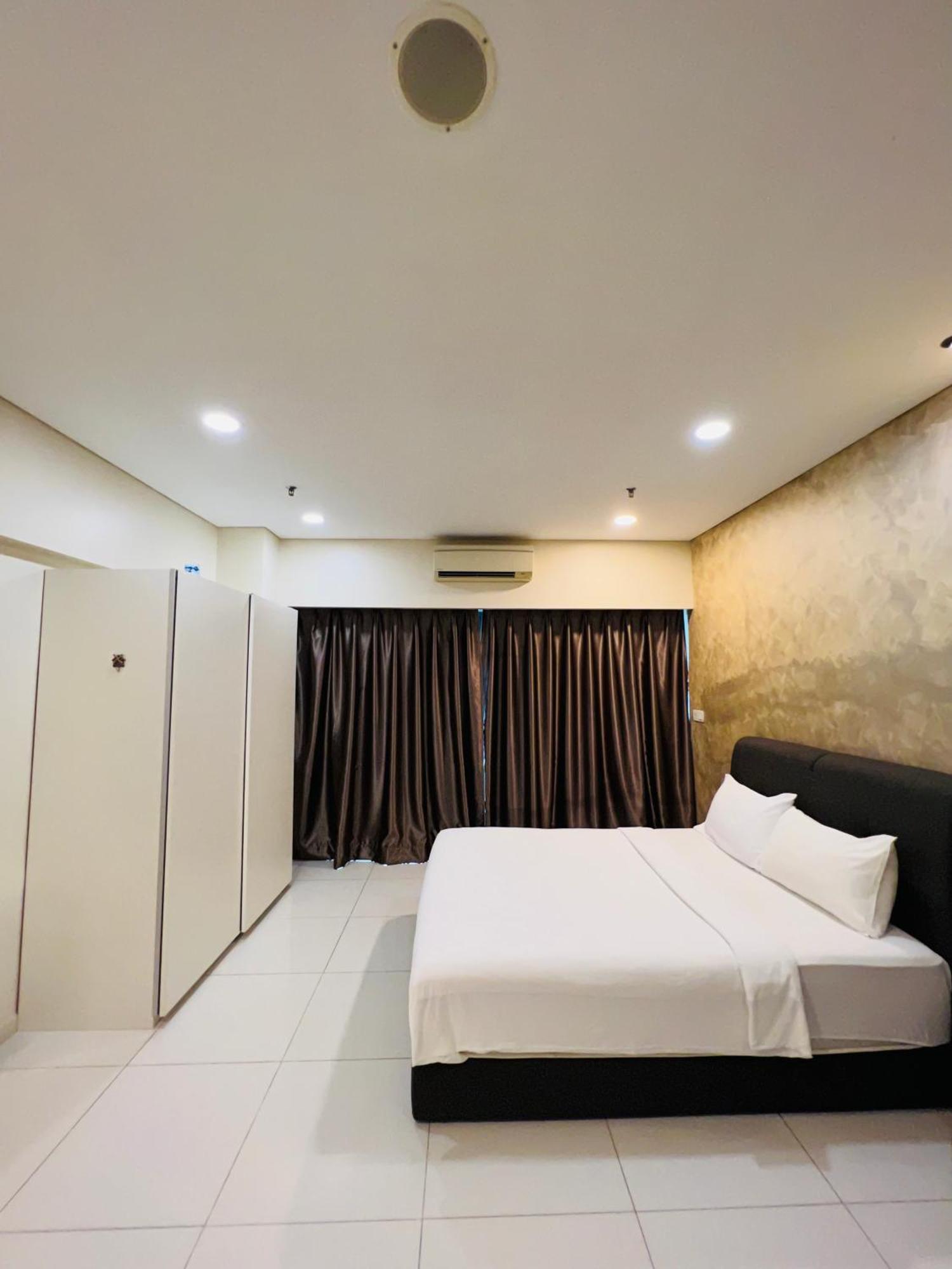 Summer Suites Klcc By Classy Kuala Lumpur Exterior photo