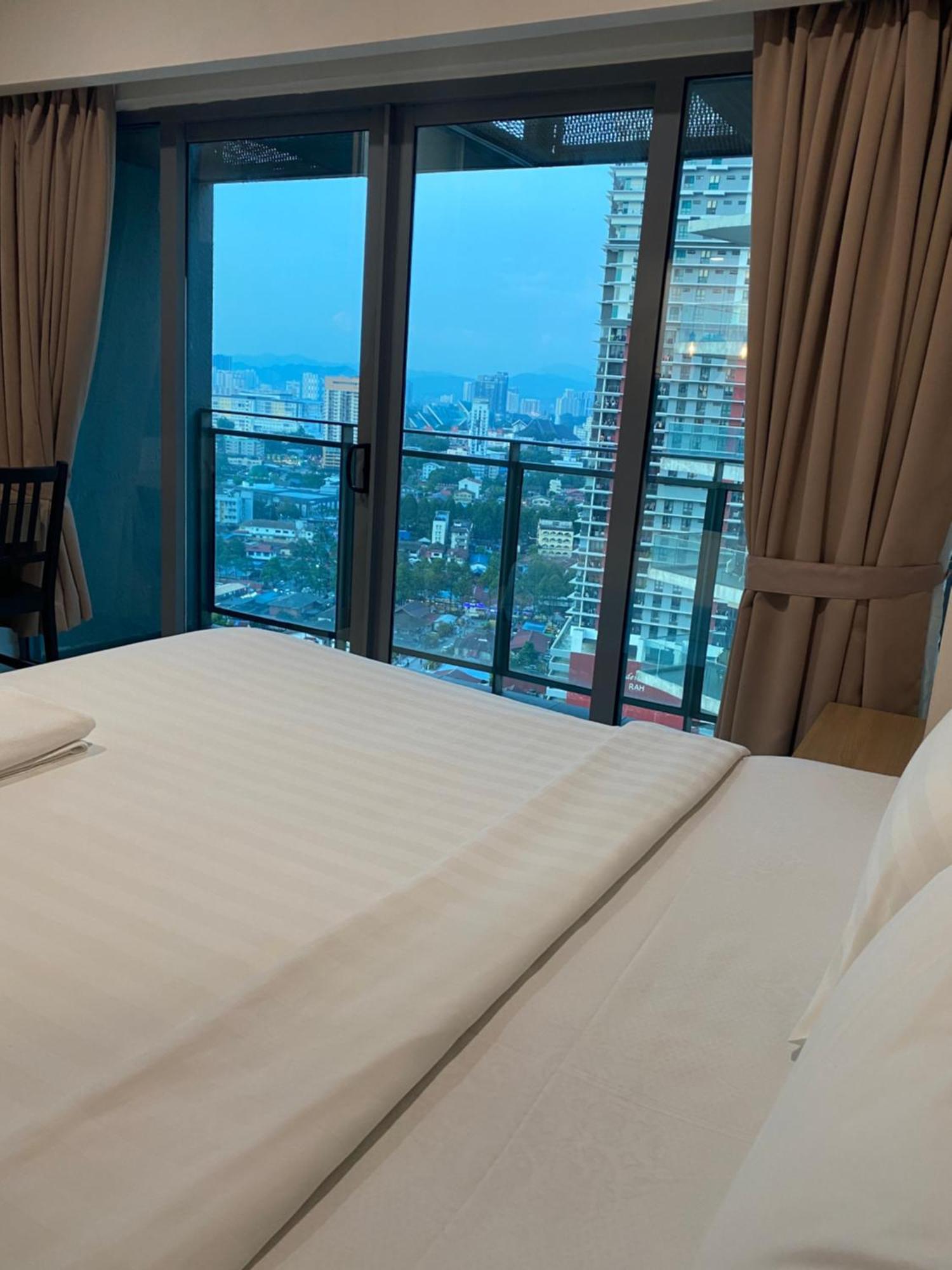 Summer Suites Klcc By Classy Kuala Lumpur Exterior photo
